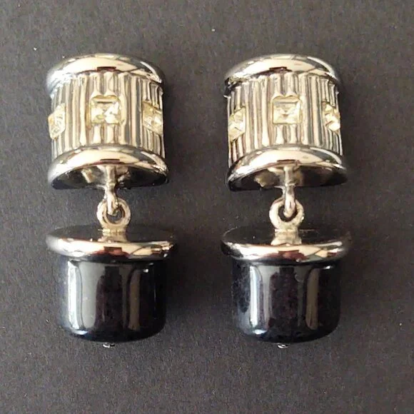 Vintage chunky silver and dark gray clip on earrings with cz accents - Picture 5 of 9